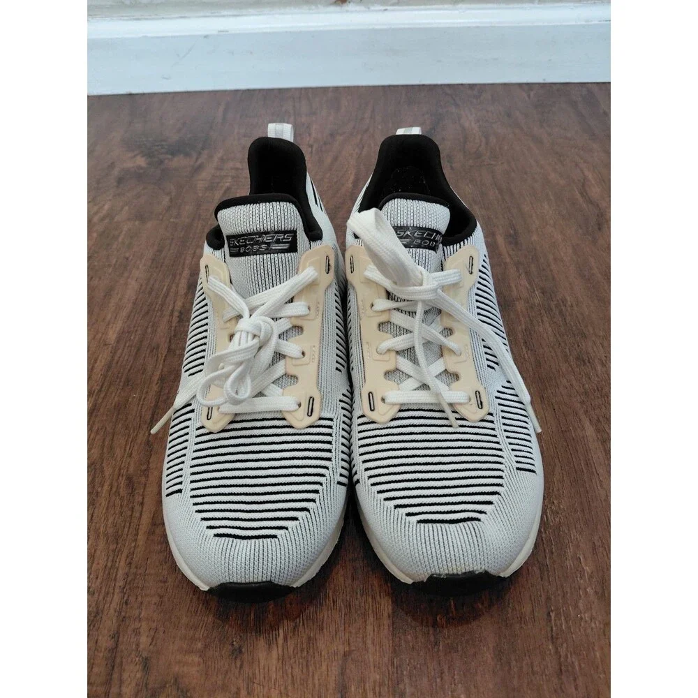 Skechers Bobs Memory Foam Women Size us 9.5 White Black Sneakers Shoes
